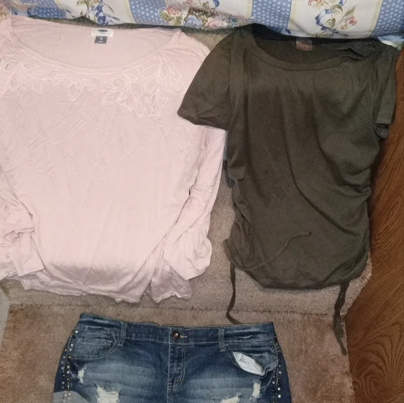 Clothes - Picture 6 of 16